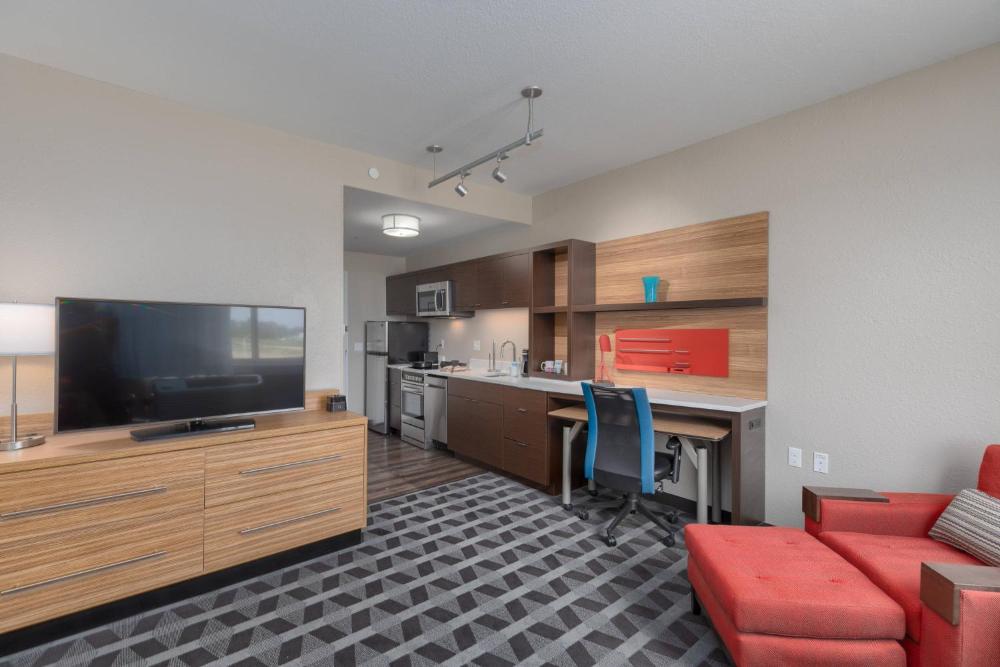 1 Bedroom Suite, 1 Queen, Sofa bed interior